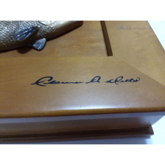 Clarence A Wells Maple Wood Box Lid Fish Carving Gold Finish  11"X 9"x3" Vintage - Picture 2 of 11